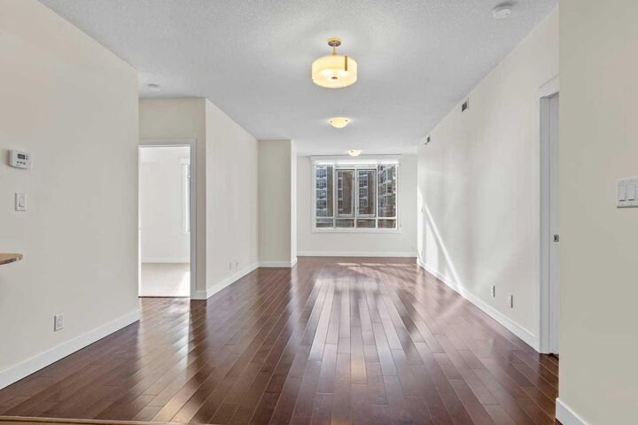 Property Photo: 16 Varsity Estates Circle NW 310 AB T3A 2C5