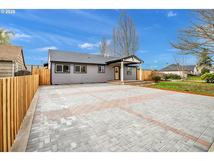 Property Photo:  705 SW Dennis Ave  OR 97123 