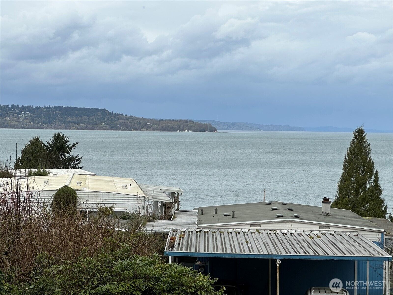 Property Photo:  29020  1st Avenue S 17  WA 98198 