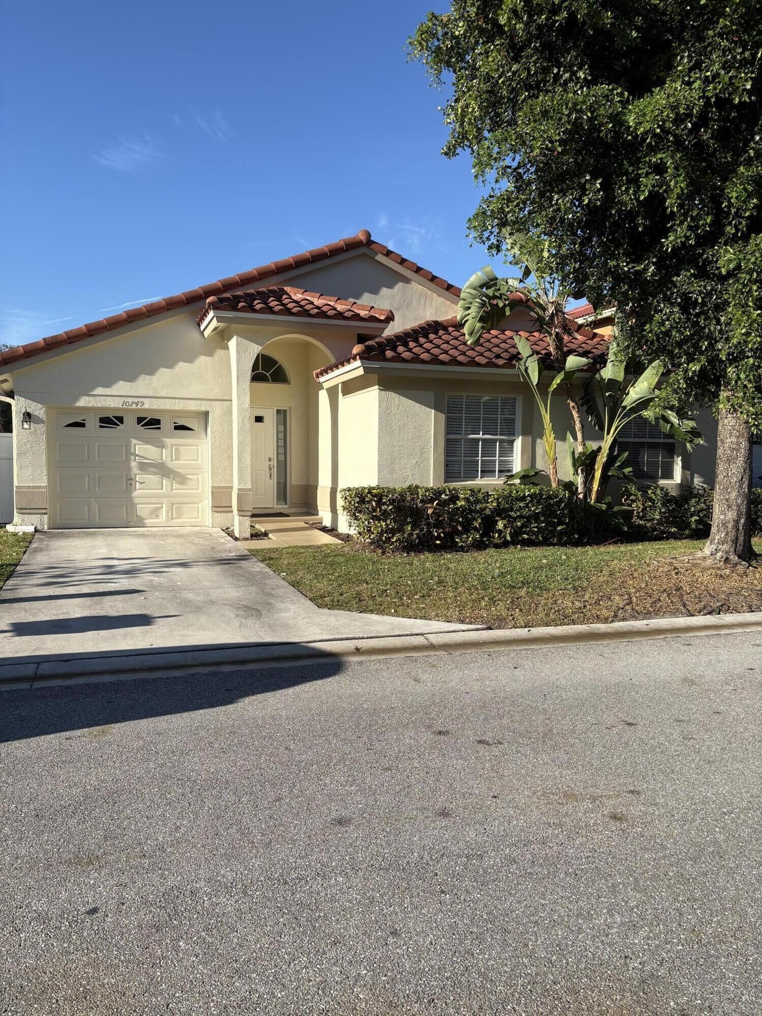 Property Photo:  10749 Cypress Lake Terrace  FL 33498 