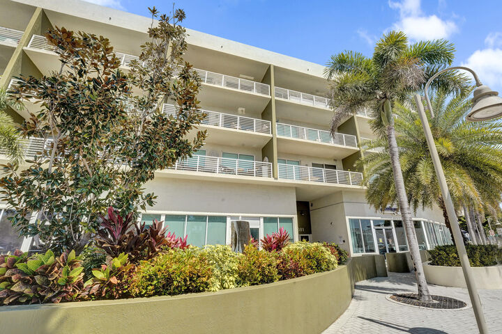 Property Photo: 2301 Wilton Drive R309 FL 33305