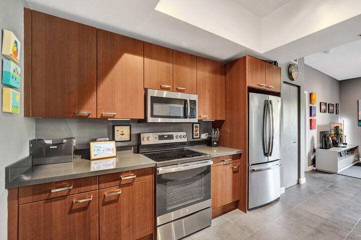 Property Photo:  2301 Wilton Drive R309  FL 33305 
