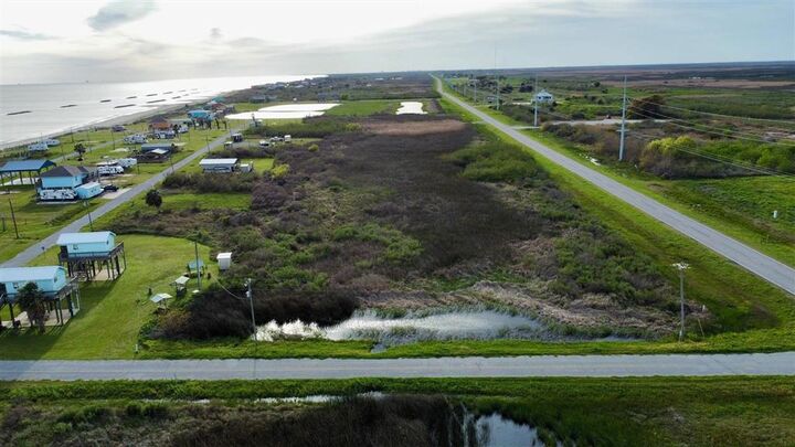 Property Photo:  Kathy  LA 70631 