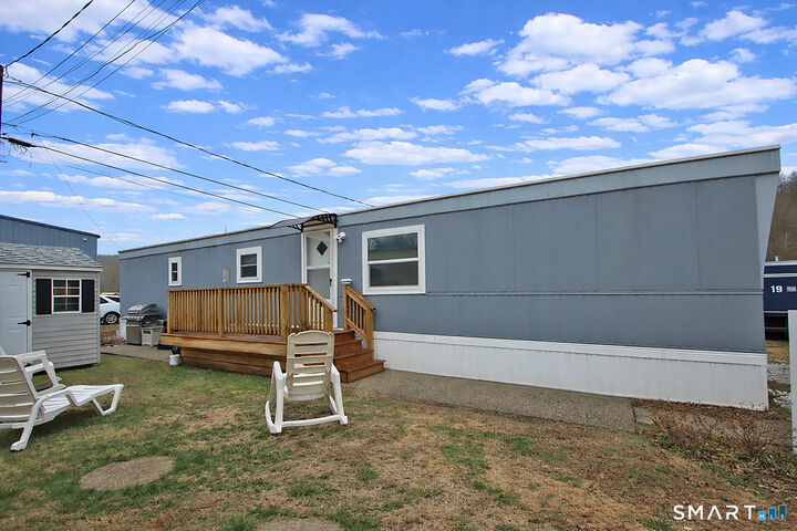 Property Photo:  19 Donna Street  CT 06403 