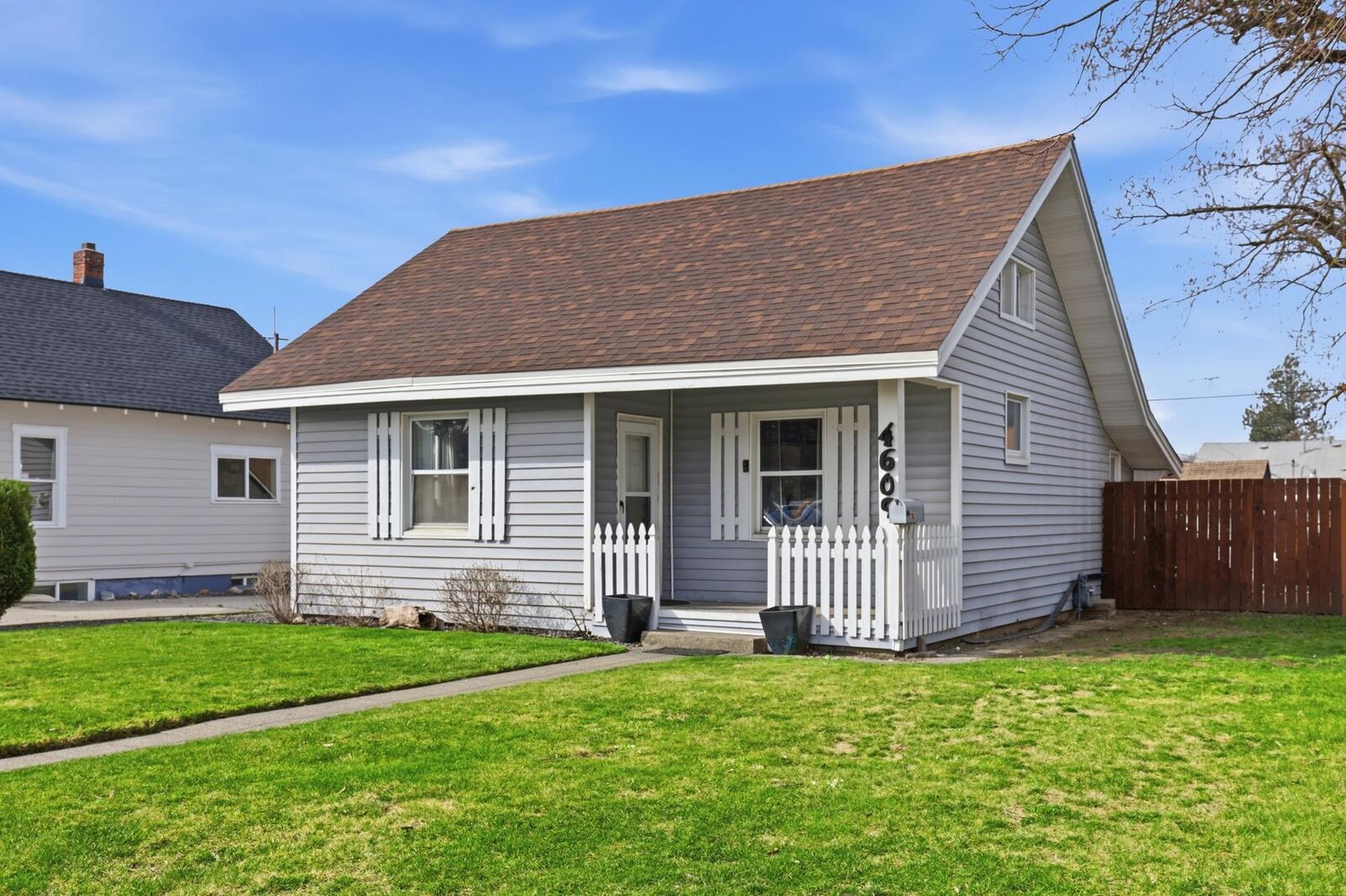 Property Photo:  4609 N Madison St  WA 99205 