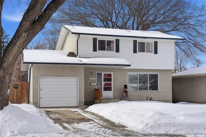 Property Photo:  2349 Easthill  SK S7J 3E4 