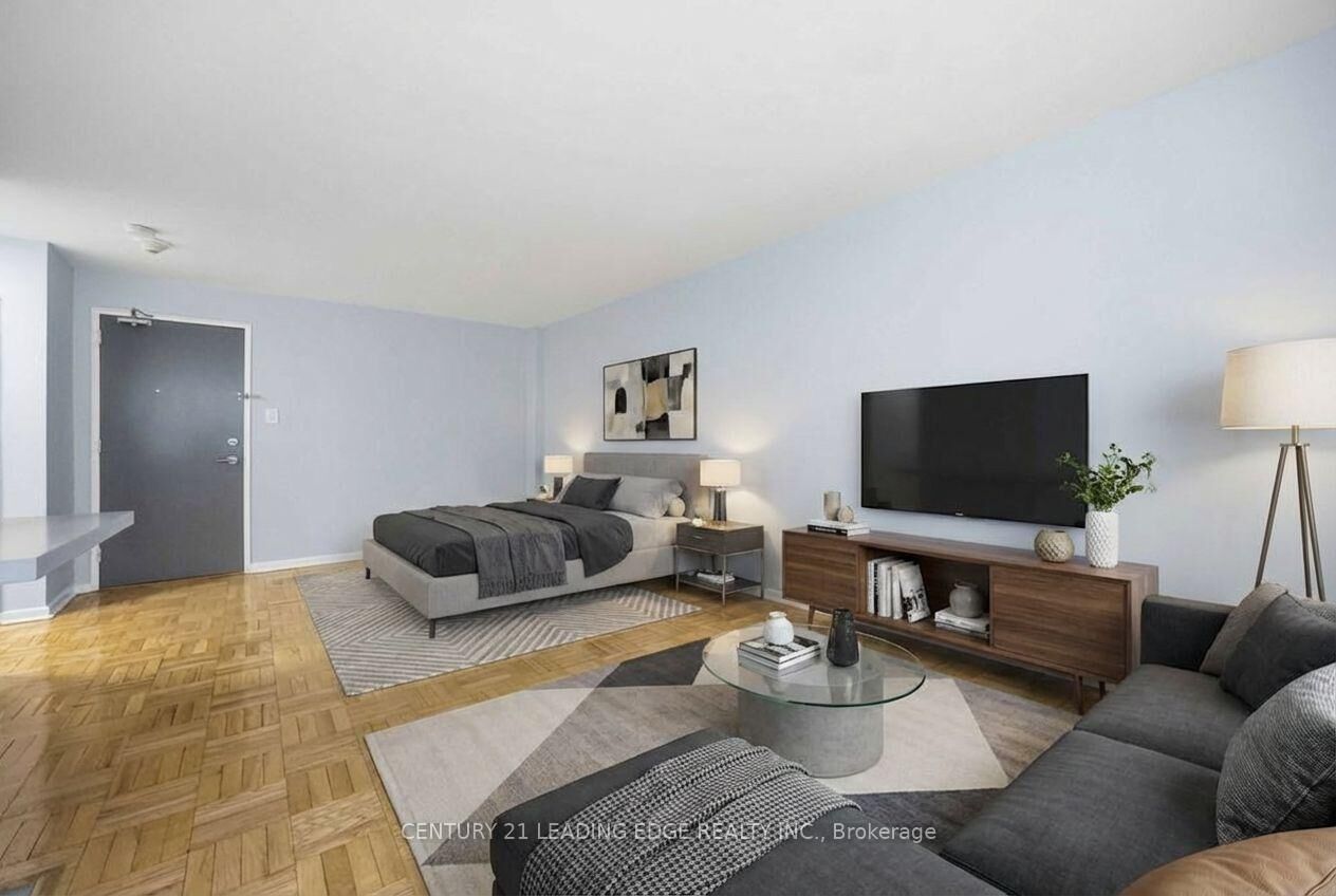 Property Photo:  103 Avenue Road 705  ON M5R 2G9 