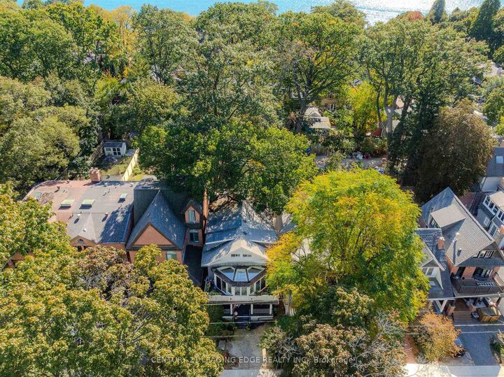 Property Photo:  9 Balmy Avenue  ON M4E 1C7 