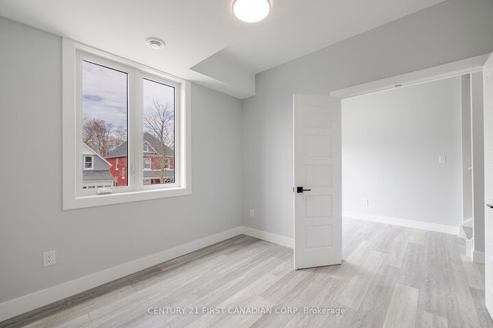 Property Photo: 109 Ross Street ON N5R 3X8