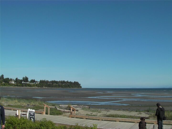 Property Photo:  181 Beachside Dr #606/605A  BC V9P 0B1 