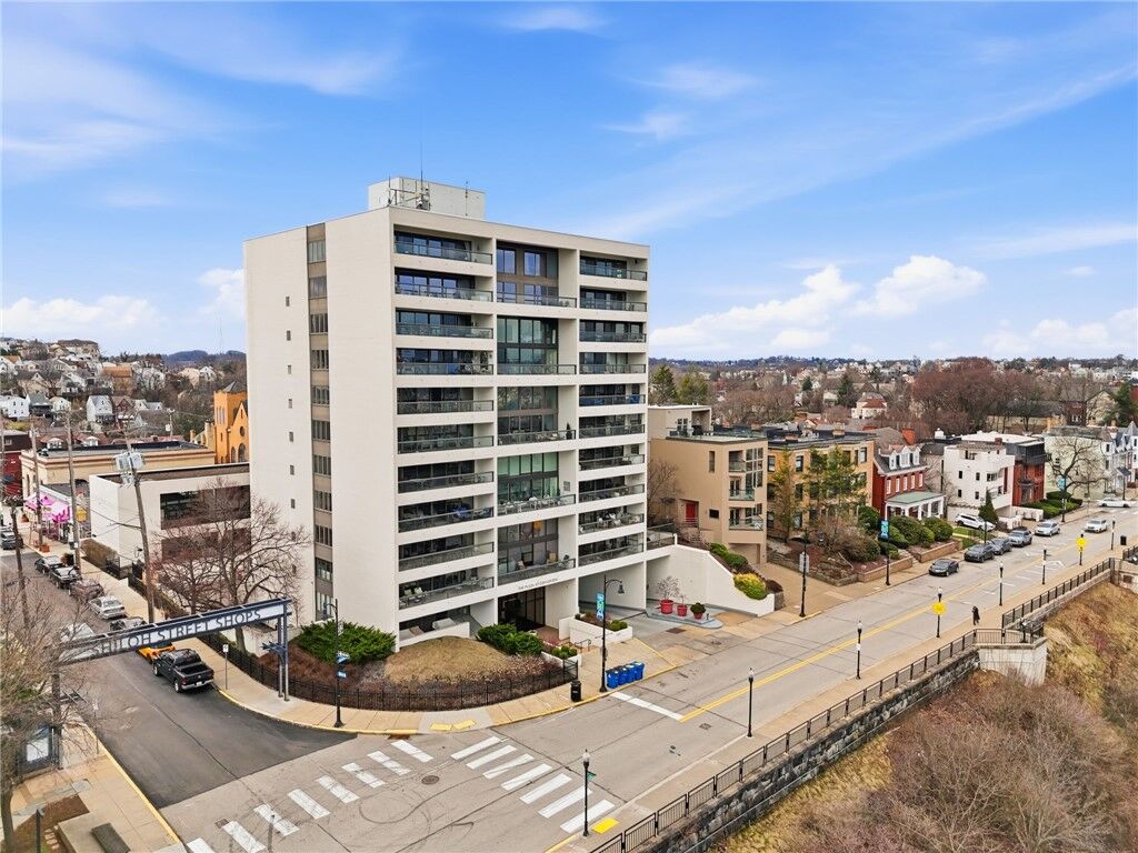 Property Photo:  111 Grandview Ave 403  PA 15211 