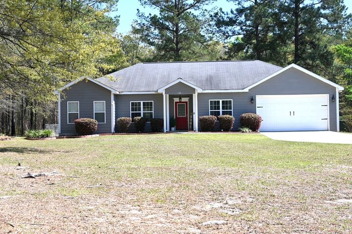 Property Photo:  118 Austin Court  GA 31763 