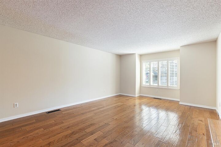 Property Photo: 2183 Warwick Drive CA 95405