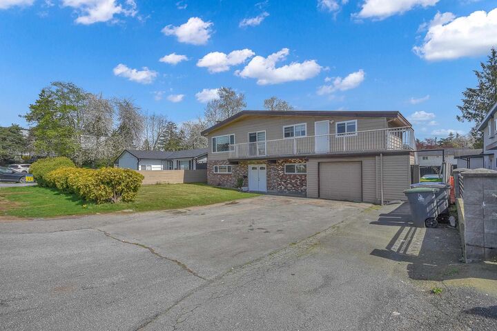 Property Photo: 9488 127A Street BC V3V 5K6