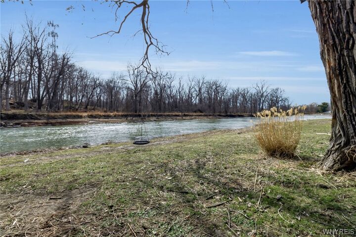 Property Photo: 23 W Willowdale Drive NY 14224