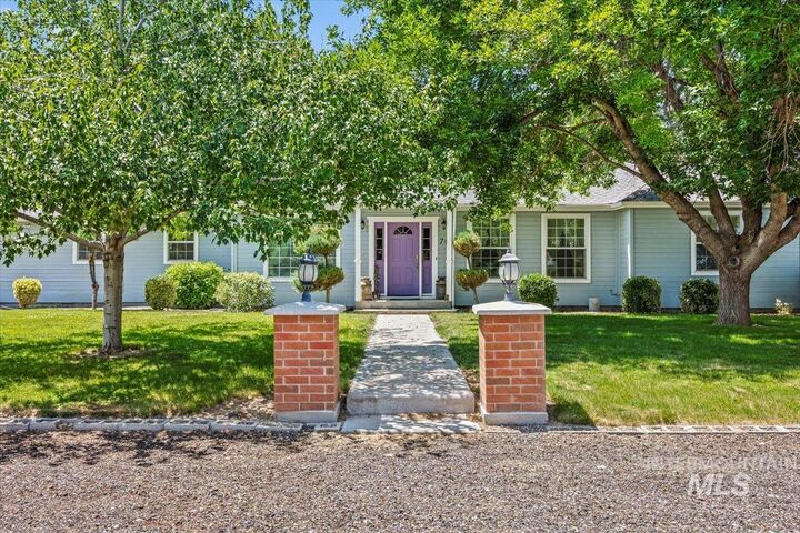 Property Photo: 7425 Robinson Rd ID 83634