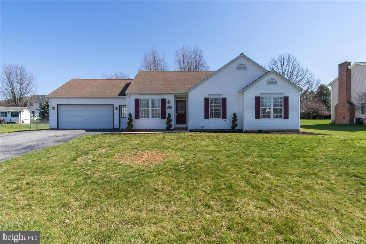 Property Photo: 13212 Lenape Lane PA 17268