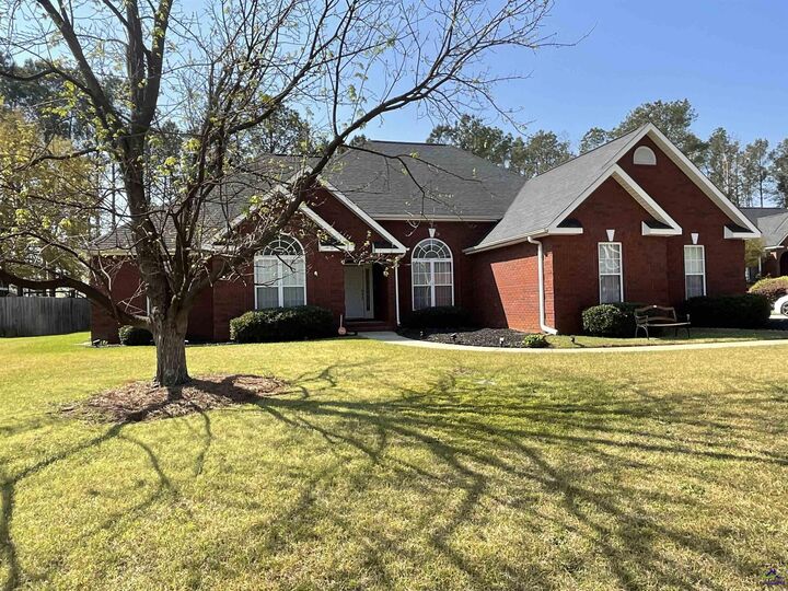 Property Photo:  109 Ellice Court  GA 31088 