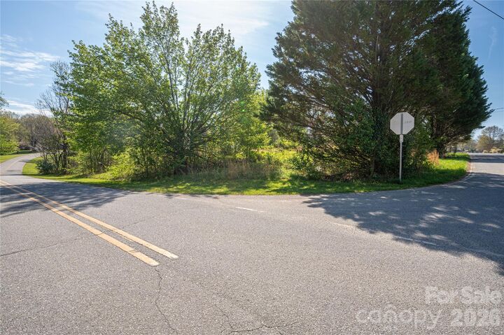 Property Photo:  5101 Ridge Street  NC 28152 