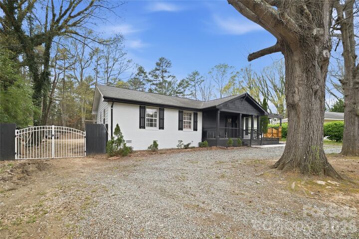 Property Photo: 816 Sharon Drive NC 28173