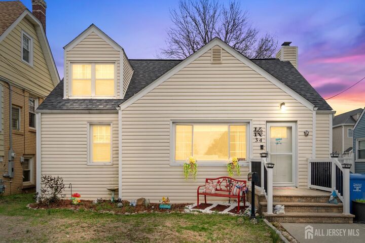Property Photo:  34 Ling Street  NJ 08863 