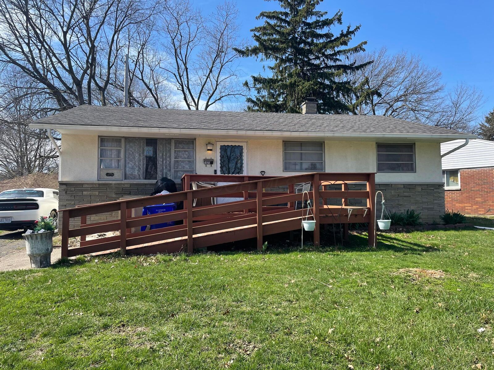 Property Photo:  1623 Cunard Road  OH 43227 