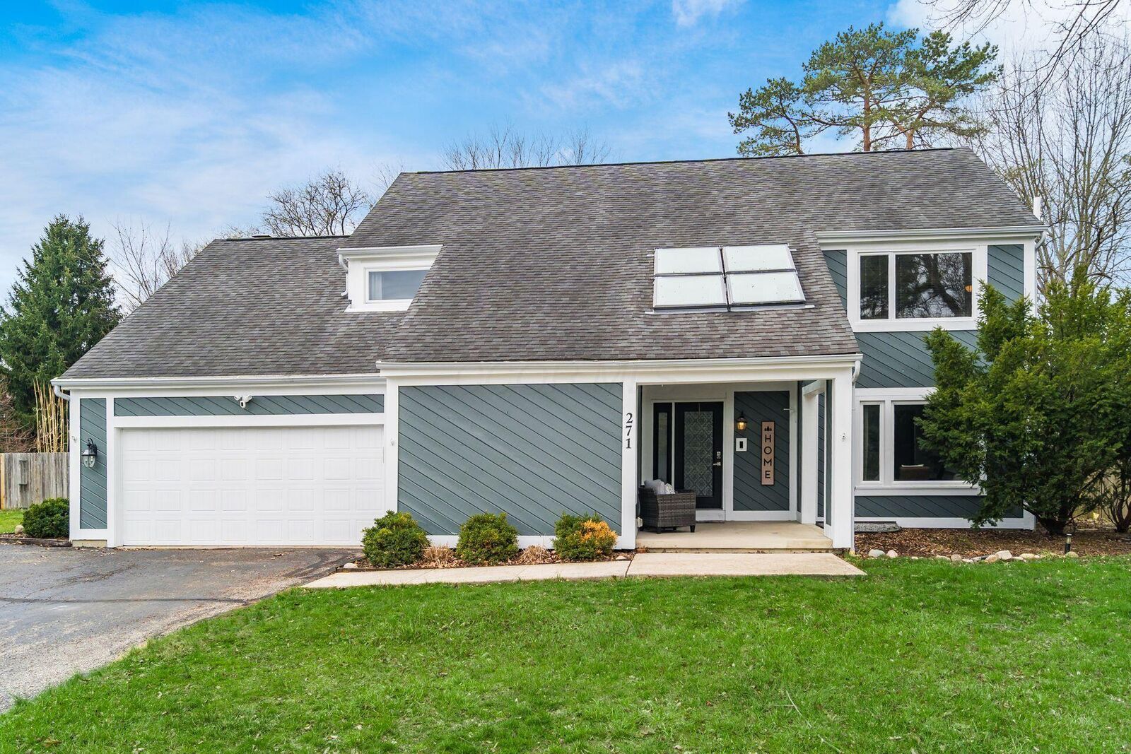 Property Photo: 271 Monsarrat Drive OH 43017