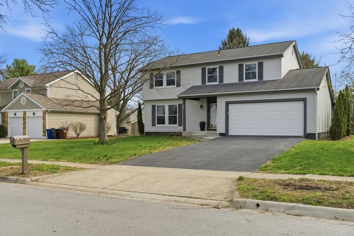 Property Photo:  208 Rugby Lane  OH 43230 