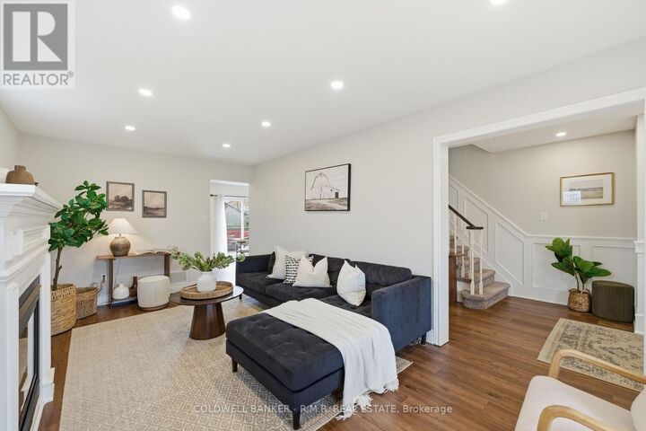 Property Photo:  21 Yorkville Drive  ON L1E 2A8 