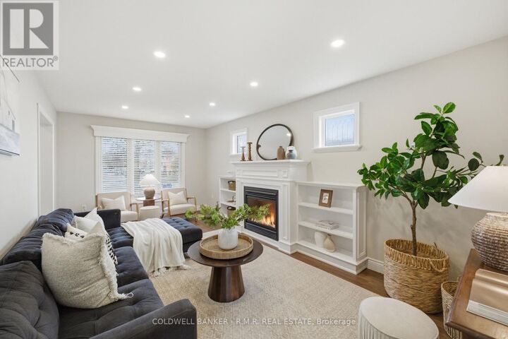 Property Photo: 21 Yorkville Drive ON L1E 2A8