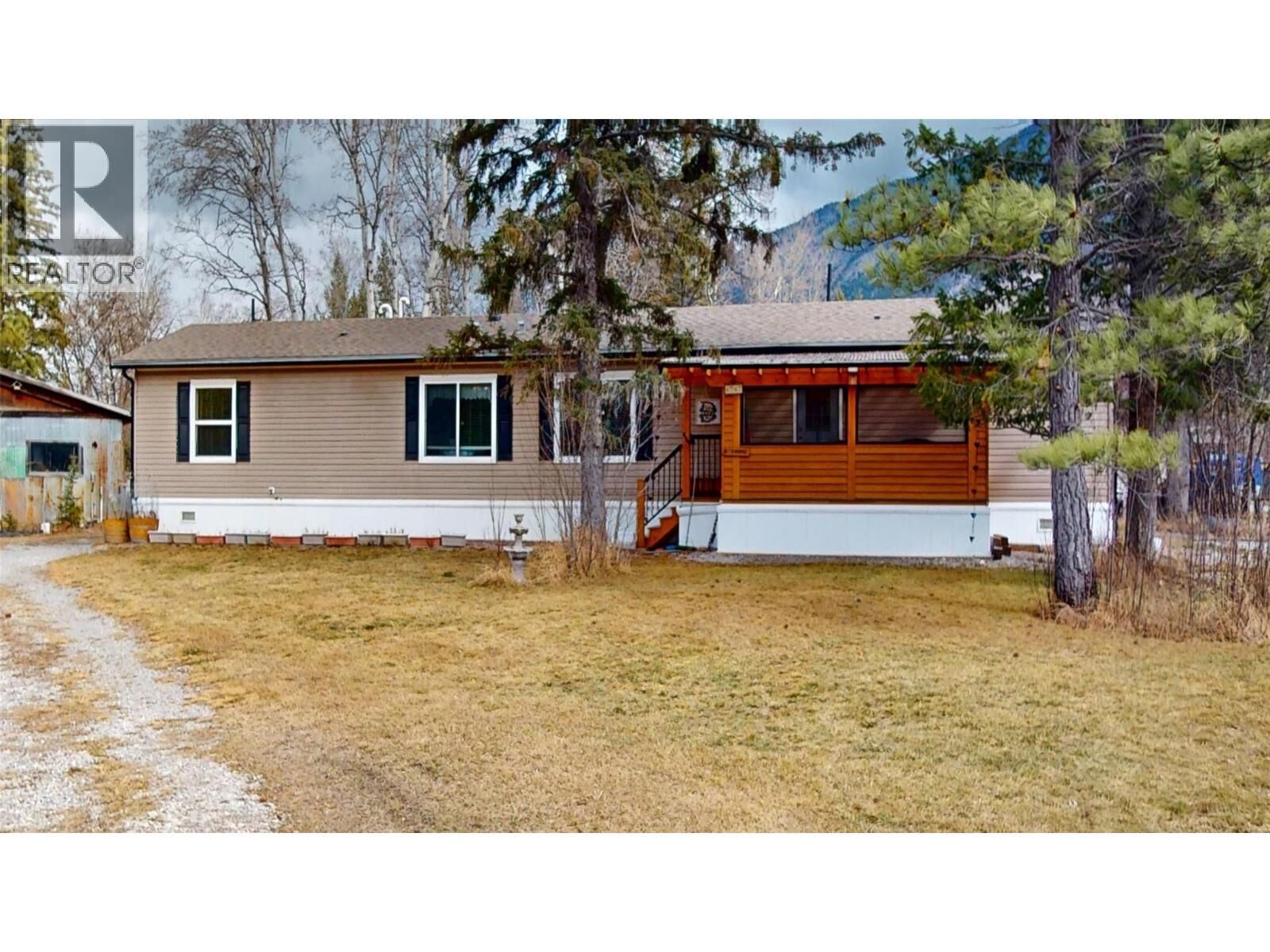 Property Photo: 4747 Willow Avenue BC V0B 1B0