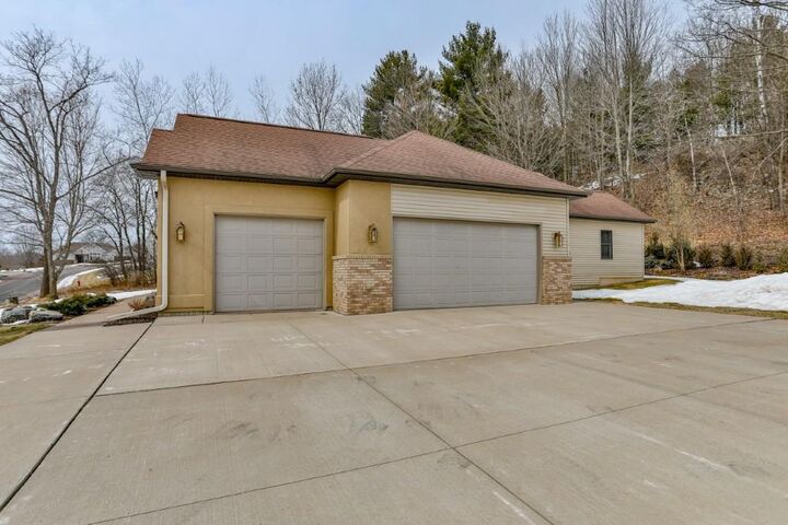 Property Photo:  1806 Eagle Valley Lane  WI 54403 
