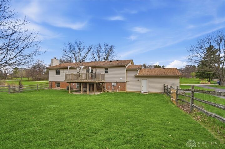 Property Photo:  1565 Kingsway Drive  OH 45385 