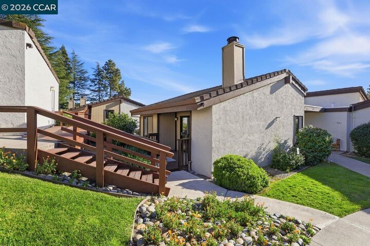 Property Photo: 221 Tangerine Ct CA 94583