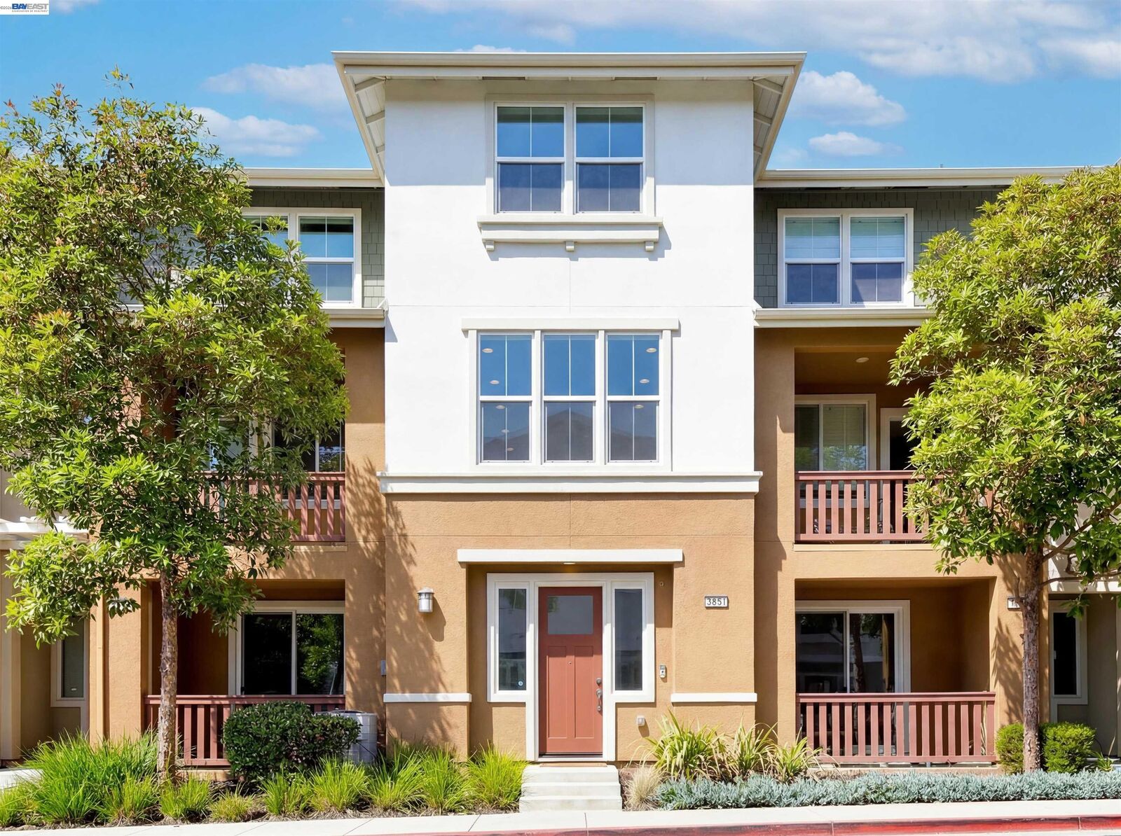 Property Photo: 5569 Azalea Way CA 94560