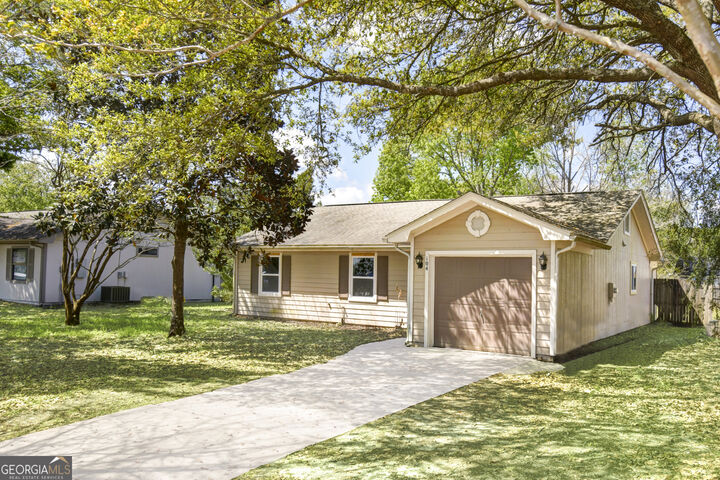 Property Photo:  104 Green Acre Court N  GA 31548 