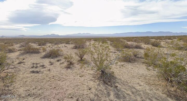 Property Photo: 6500 E Arizona Avenue CA 93501