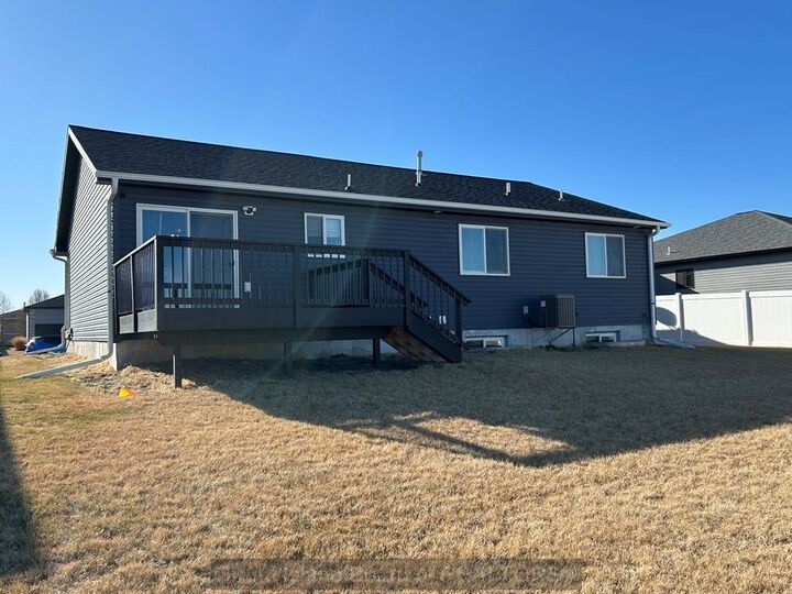 Property Photo:  1627 Stonewood Ave  NE 68803 