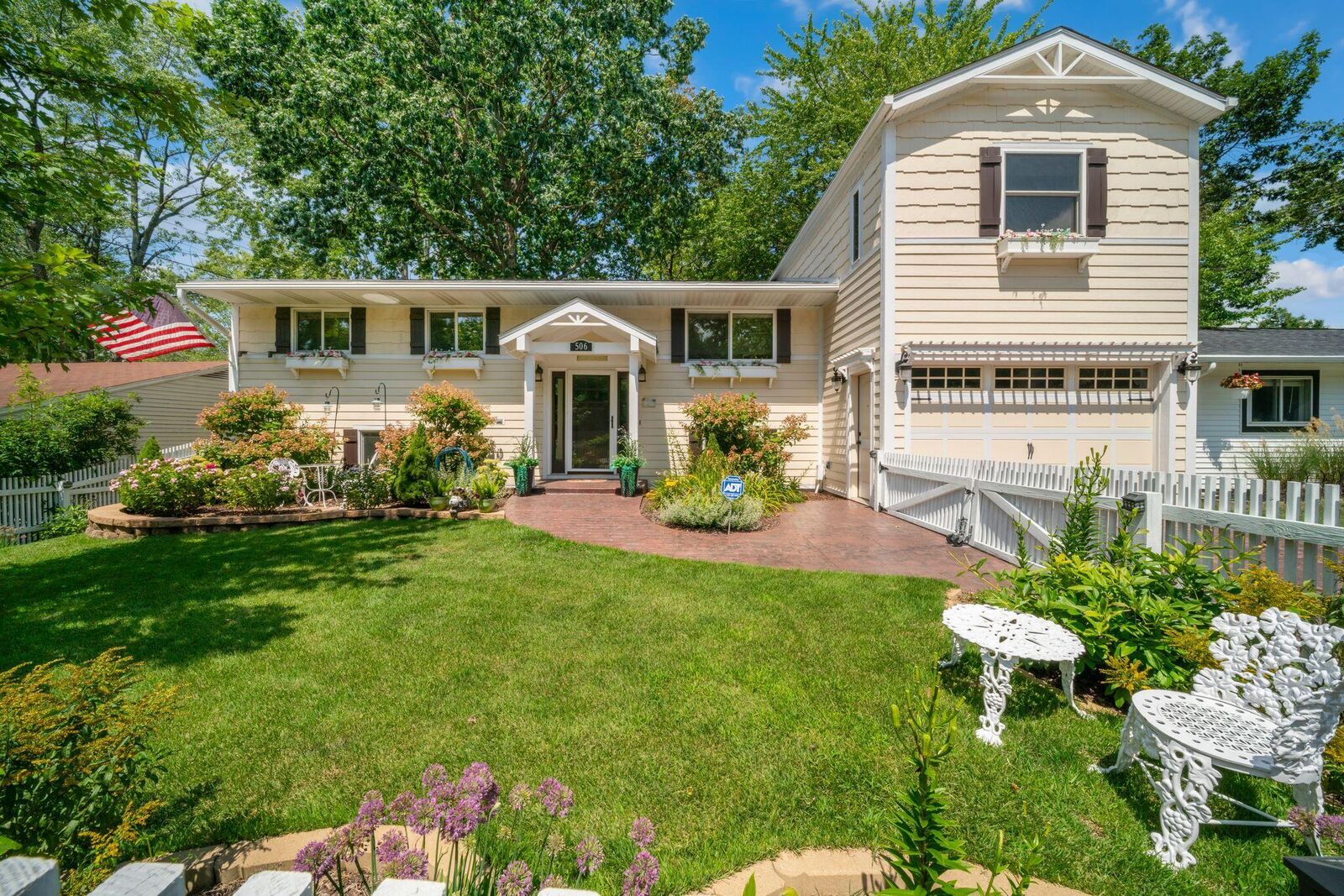 Property Photo: 506 Washington Park Boulevard IN 46360