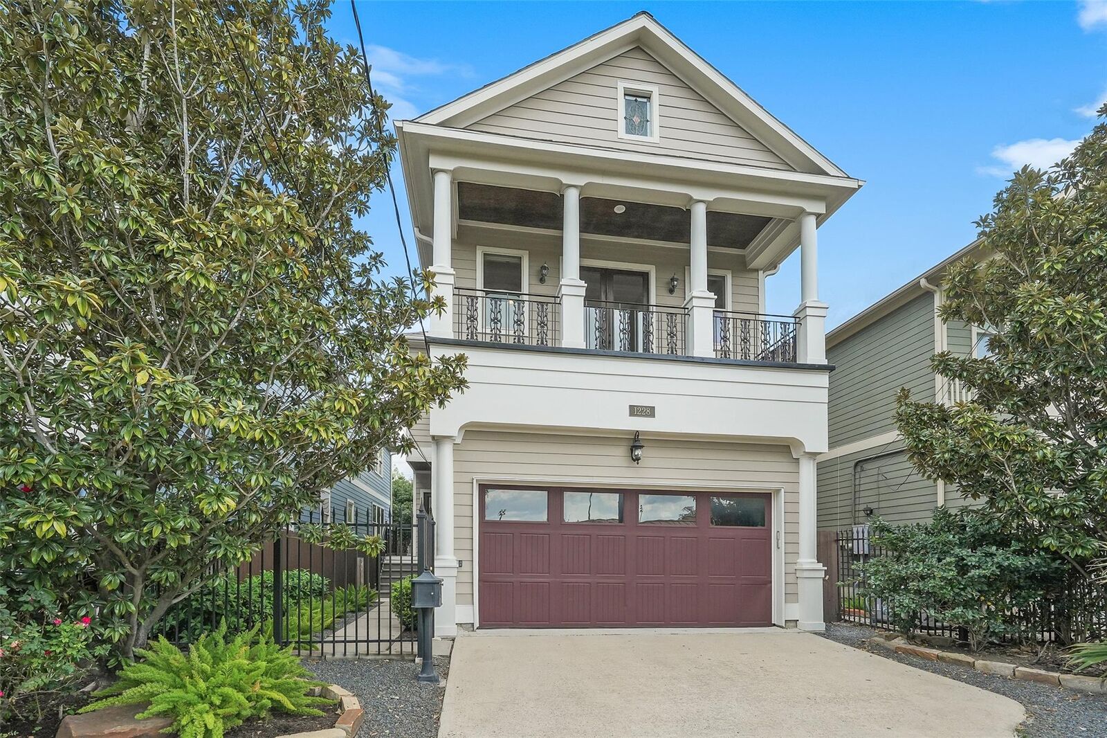 Property Photo:  1228 Herkimer Street  TX 77008 