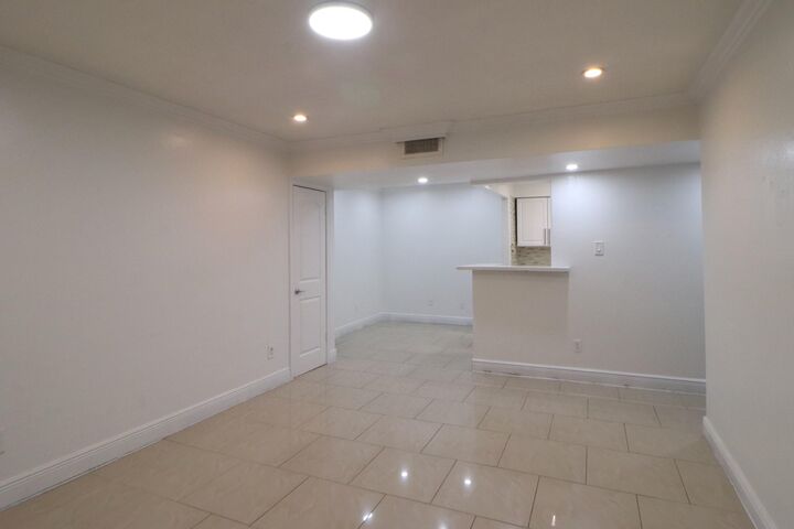 Property Photo: 5929 Queensloch Drive 132 TX 77096