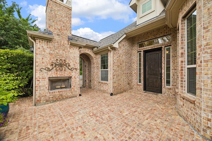 Property Photo:  6 Chase Mills Place  TX 77375 