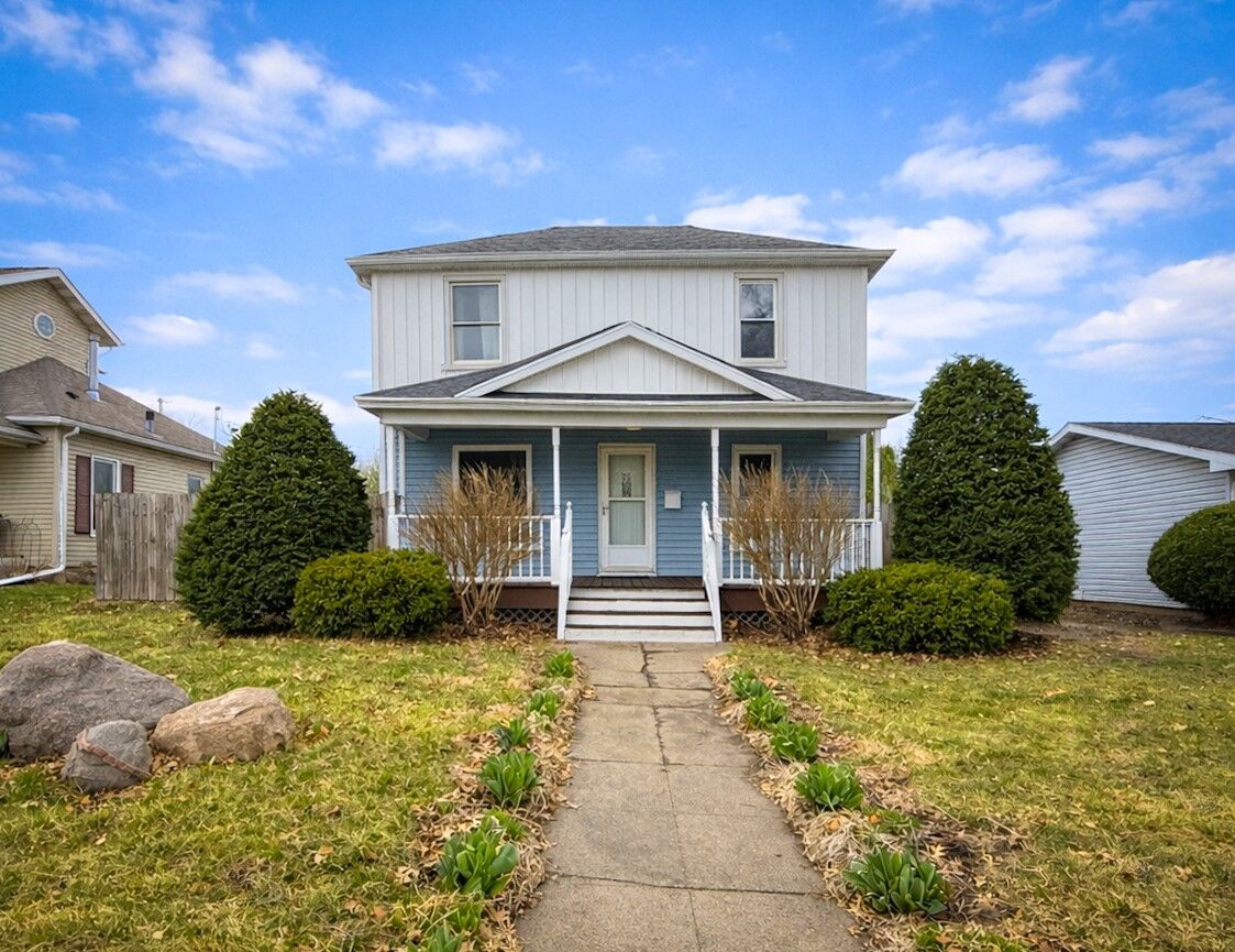 Property Photo:  209 12th Street  IA 50036 