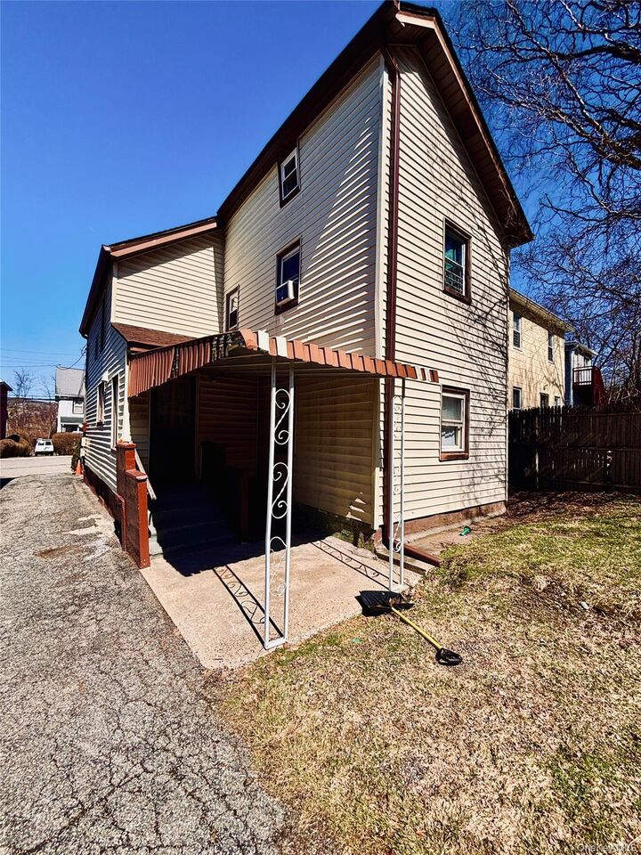 Property Photo:  113 Old Bay Street  NY 10566 