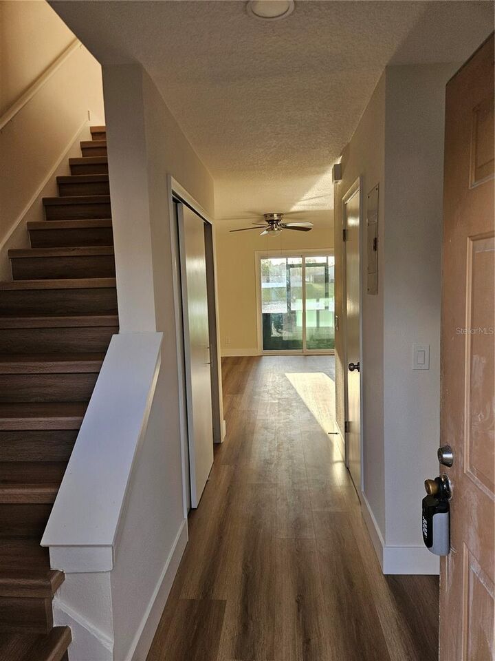 Property Photo: 11730 Whitewing Court FL 32837