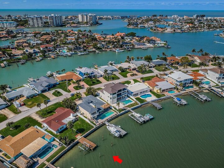 Property Photo: 7927 11th Avenue S FL 33707