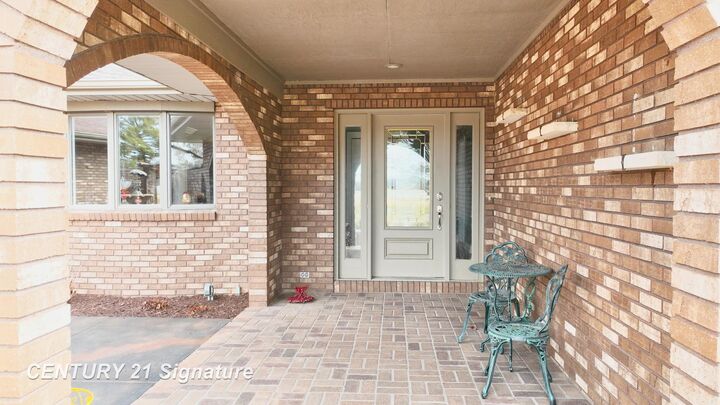 Property Photo:  6728 N River Road  MI 48623 