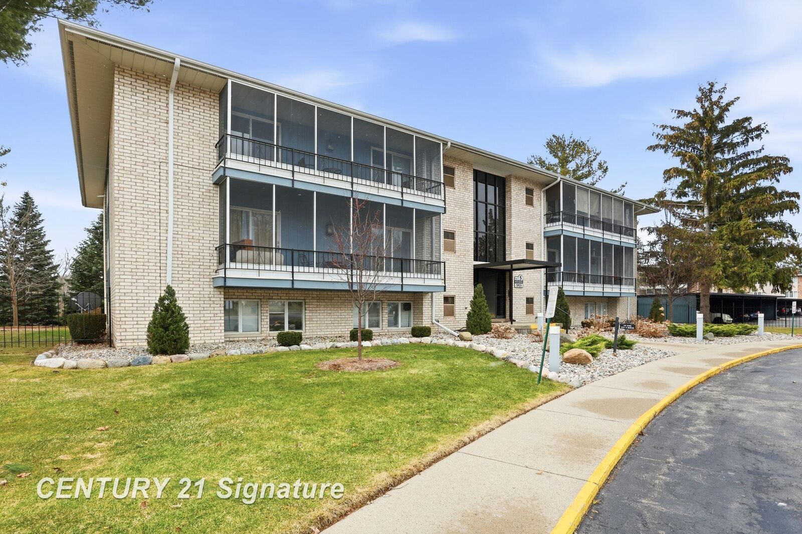 Property Photo:  5921 W Michigan Avenue B-1  MI 48638 