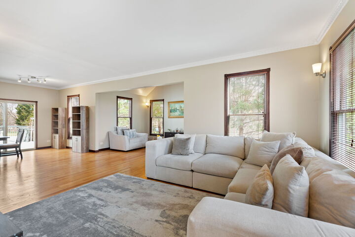 Property Photo: 185 Sycamore Drive IL 60047