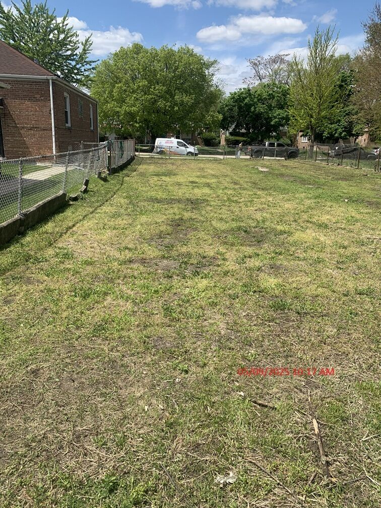 Property Photo:  10013 S Hoxie Avenue  IL 60617 